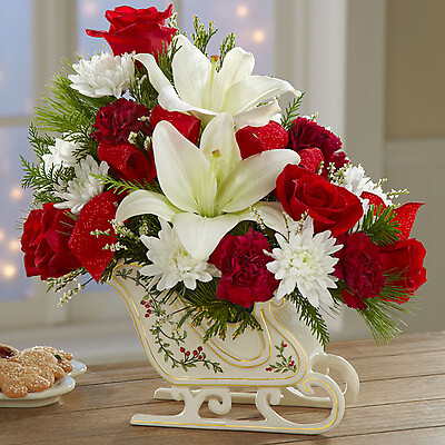 The Holiday Traditions&amp;trade; Bouquet