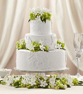 The Bloom &amp; Blossom&amp;trade; Cake D&amp;eacute;cor